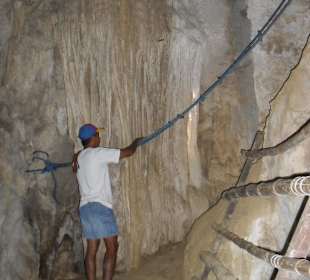 Steilaufgang mit Hilfsseilen