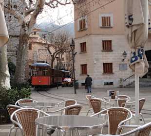 Quer durchs Strassencafe!