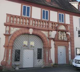 Bei einem Bummel durch das Weindorf Sommerach