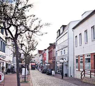 Дорога от вокзала к замку