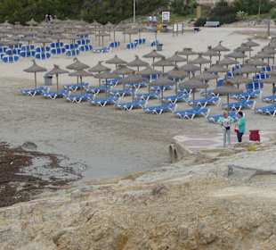 Dieser Strand liegt knapp 5 Minuten vom Hotel Roc Oberoy ent