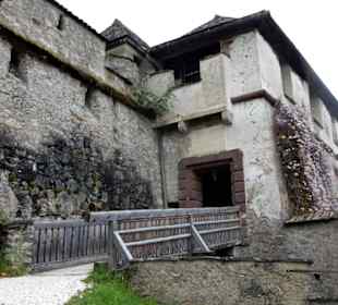 Kulmertor mit Zugbrücke