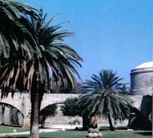 Im Innenbereich der Festungsanlage