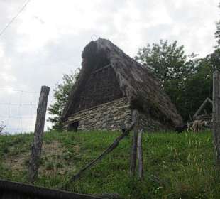 Archiologischer Stall in Stazzona