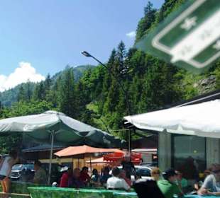 Rechts sehr gute Einkehr