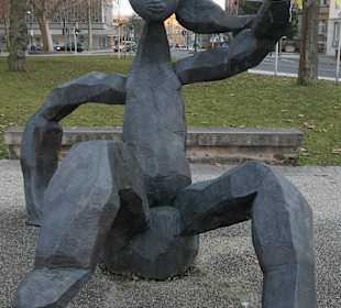 Die Skulptur Entwurf für eine große Figur II