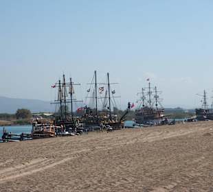 Mehere Piratenschiffe