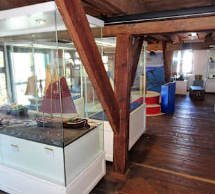 Impressionen aus den Räumen des Sielhafenmuseums