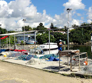 Der "Port de Péche" vor dem Strand