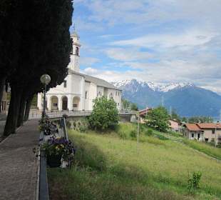 Der wunderschöne Bergort Stazzona