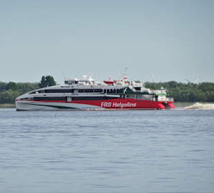 Blick vom Strand auf den Halunder Jet