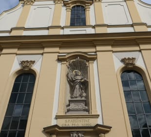 Würzburg: die Augustinerkirche am Dominikanerplatz