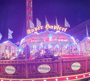 Sehr altes Karussell 