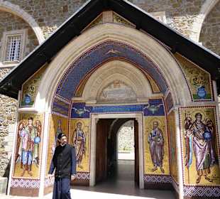 Eingangsbereich mit Mönch