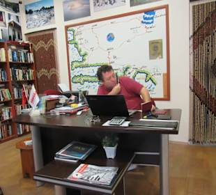 Hier berät der Chef noch selbst