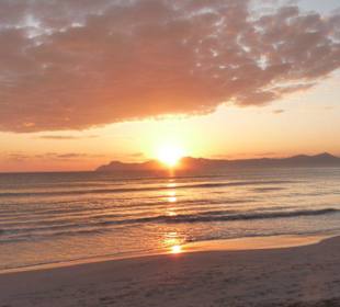 Sonnenaufgang am Strand