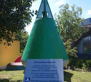 Eine Steuerbordtonne!