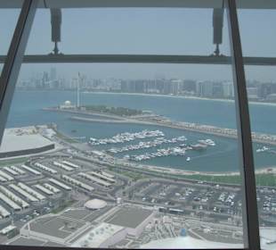 Blick auf Abu Dhabis Marina