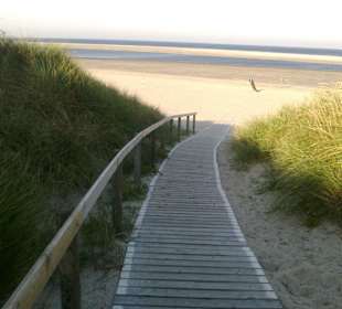 Holzbohlenweg zum Strand Langeoog