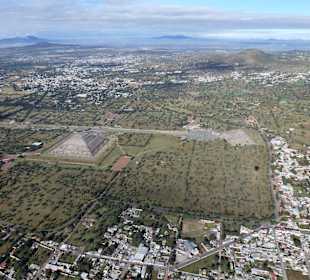 Teotihuacan aus dem Fesselballon