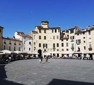 Piazza dell' Anfiteatro