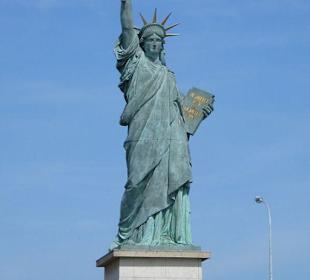 Freiheitsstatue im Jardin du Luxembourg