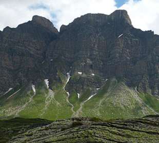 San Bernardino Pass - Bergkulisse