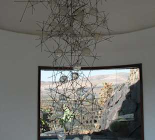 Windspiel von César Manrique im Restaurant