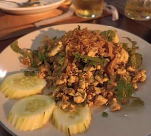 Larb Kai