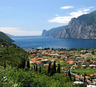 Blick über Torbole und das Nordufer des Gardasee´s