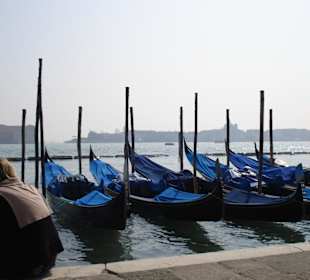 Gondeln warten auf Kundschaft