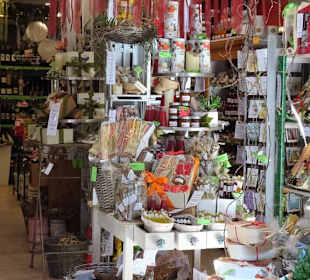Blick auf das Sortiment des Magellan-Store