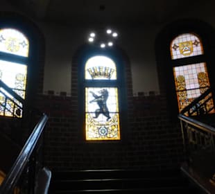 Rathaus von Köpenick: Fenster im Treppenhaus