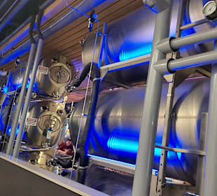 Hinter der Theke im Keller 