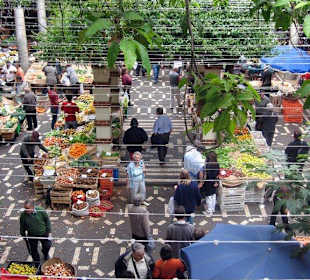 Blick in die Markthalle