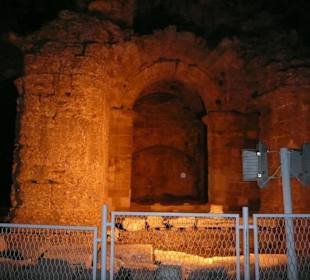 Ruinenstadt ausgeleuchtet