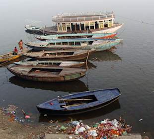 Łodzie nad Gangesem