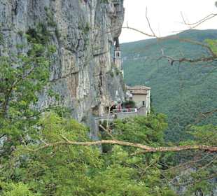 Spiazzi Felsenkloster