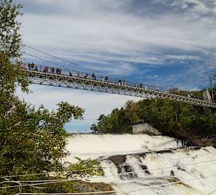 Brücke über den Montmorency Falls