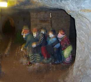 Höhle 