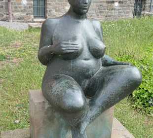 Unterwegs im Skulpturenpark von Magdeburg