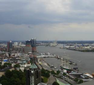 Ausblick vom Penthouse Elb-Panorama, 20.Stock