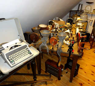 Rundgang durch den Museumstrakt im 1. Stockwerk