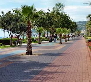 Nahegelegene Strandpromenade