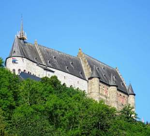 Blick auf das Château aus der Stadt Vianden