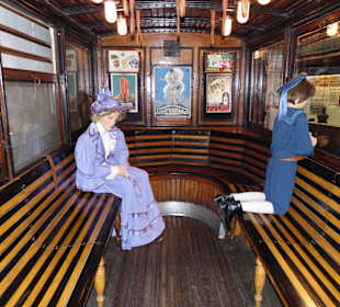 Wnętrze zabytkowego wagonu