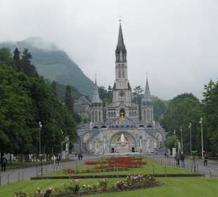 Aussenansicht der Kirche