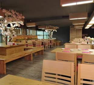 Blick in den Gastraum des Sakura Sushi 3