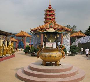 Temple of 10000 Buddhas