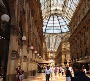 Pasaż Victor Emmanuele II wnętrze